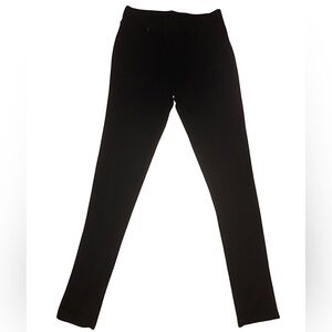 Forever 21 Black pull on Skinny Pants/leggings